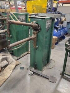 Western Arctronics 15 KVA manual spot welder w/ 24″ throat wired 230V/1ph