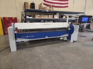 Roper Whitney AB1014O s/n 824-05-04 (10′ x 14ga.) Autobrake w/ 61″ backgauge, NEW Nosebar, Small Bending Bar, Orion CNC Control, Wired 230V/3ph