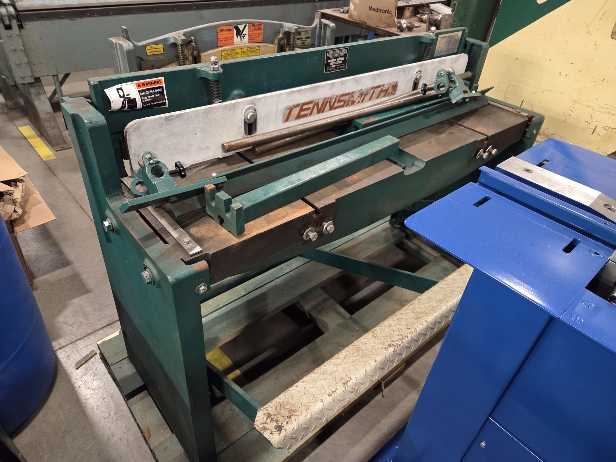Tennsmith Model T52 (52″ x 16ga.) Foot Shear Complete w/ Backgauge & Sheet Supports “Like New” s/n06506
